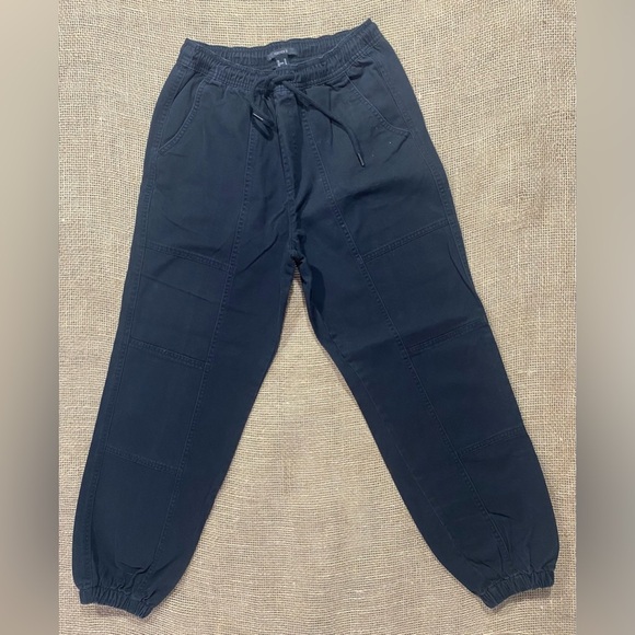 Forever 21 Pants, Size M, Black Drawstring, Elastic Waist & Cuffs, Pockets - Picture 1 of 8